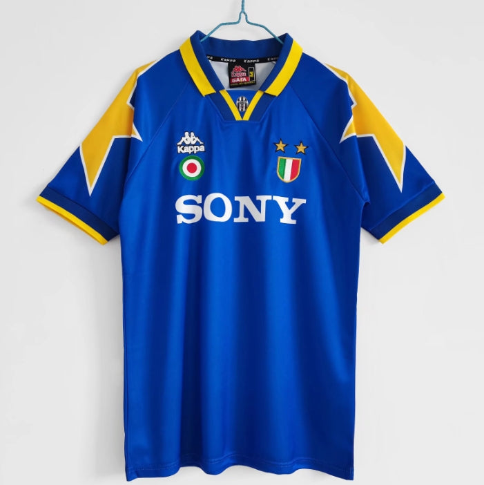 95/96 Juventus away kit