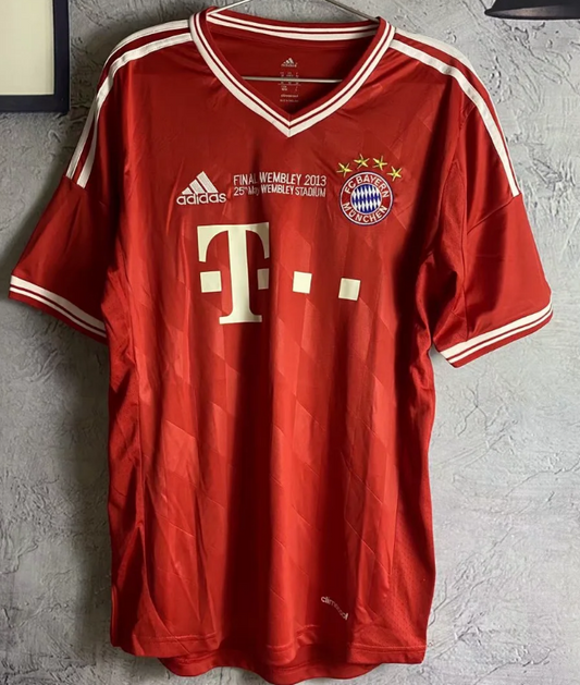 Bayern 2013/2014 home kit (2013 UCL final version)